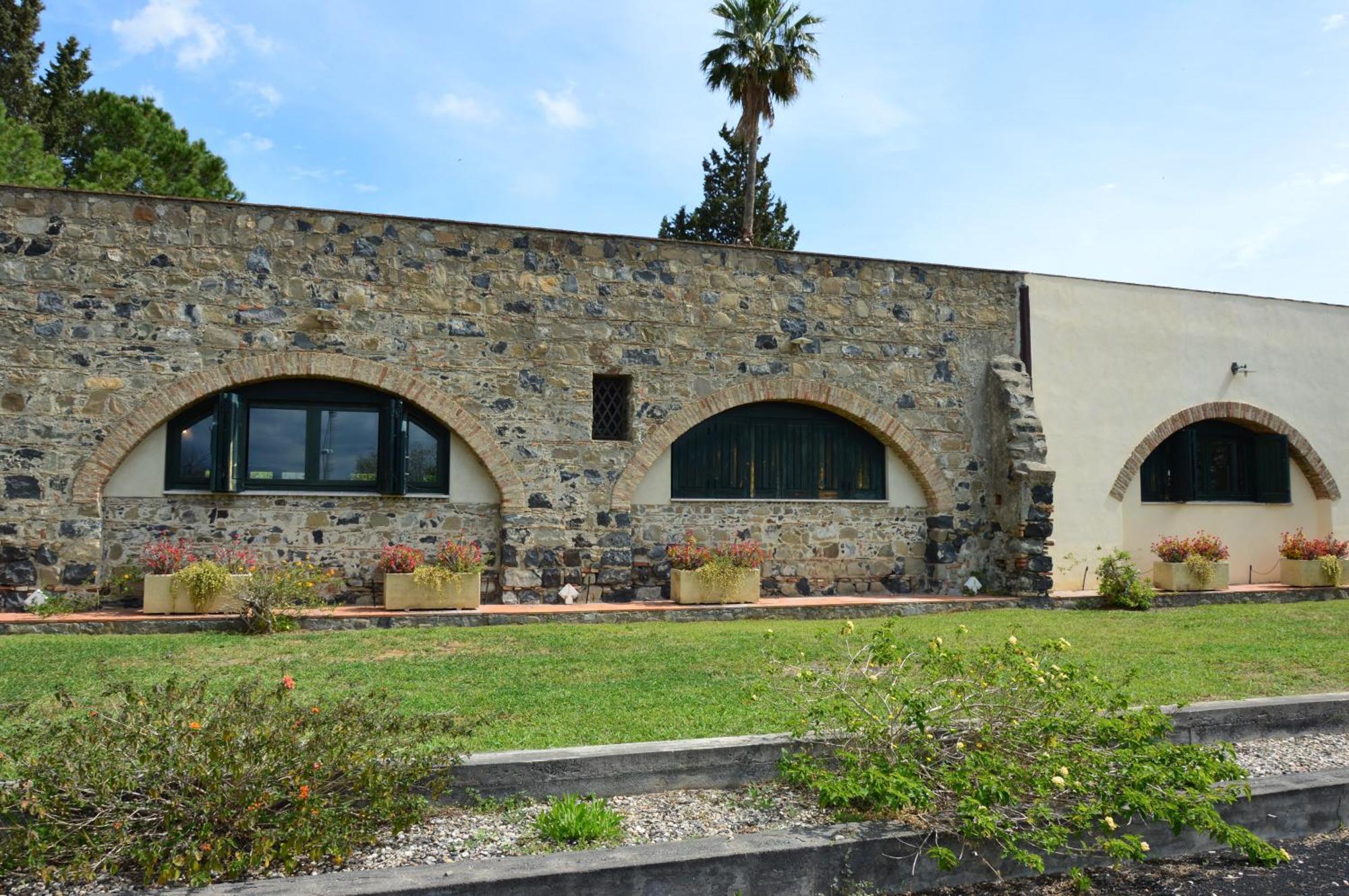 Antico Borgo Etneo Country Hotel Calatabiano Luaran gambar